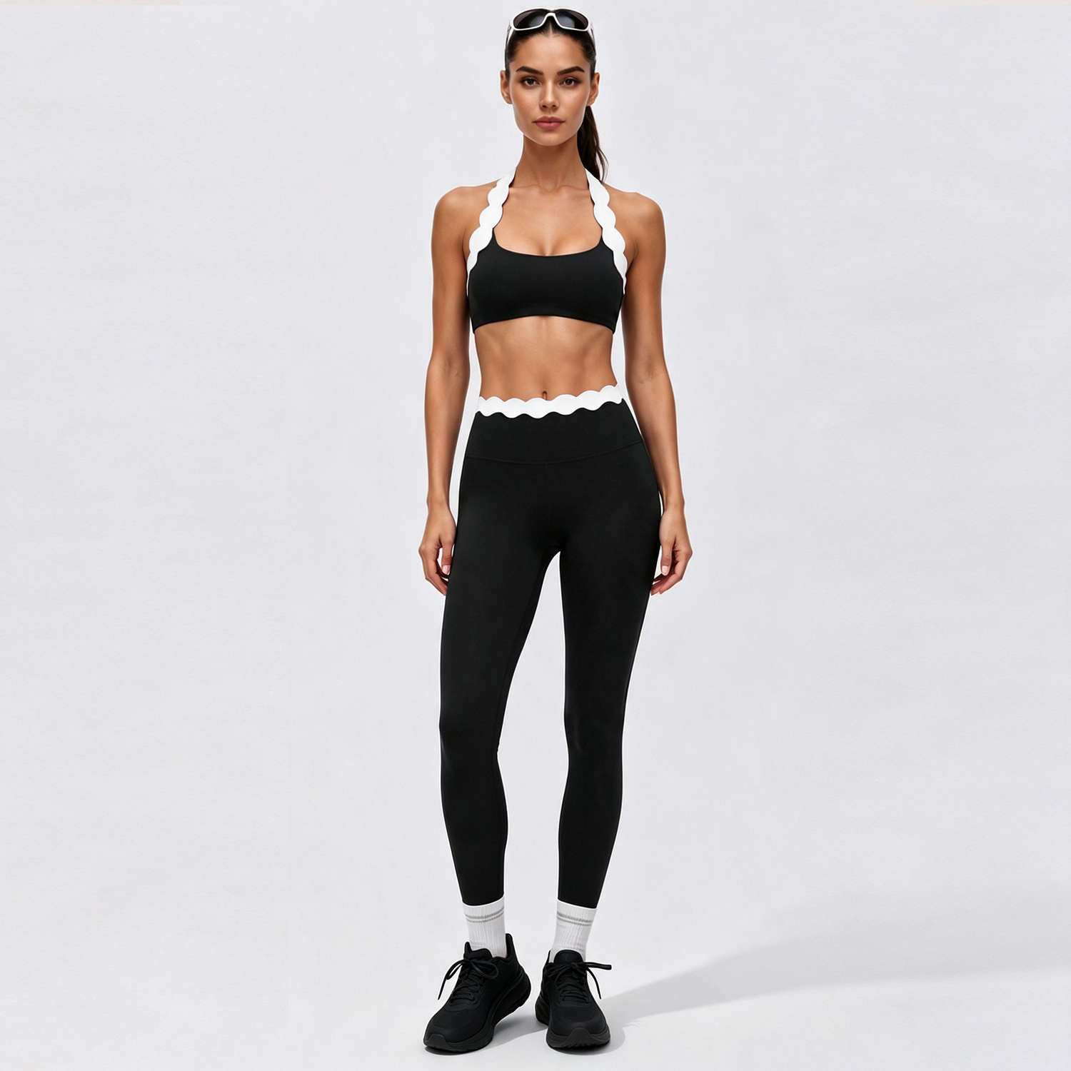 女性用2ピースヨガウェア ツートンカラー スカラップシェルレ - Lace Bralette Set のレビューと価格